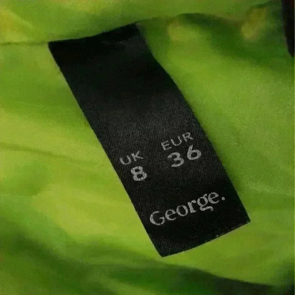 George Brown Zip Up Puffer Vest with Green Lining Size UK 8 Size US 4 - Picture 6 of 8